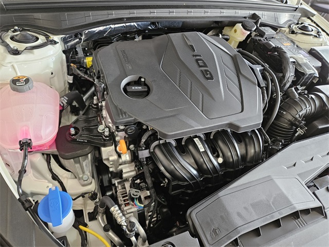 Vehicle image 5 of 20