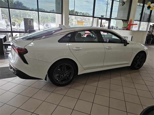 Vehicle image 3 of 20
