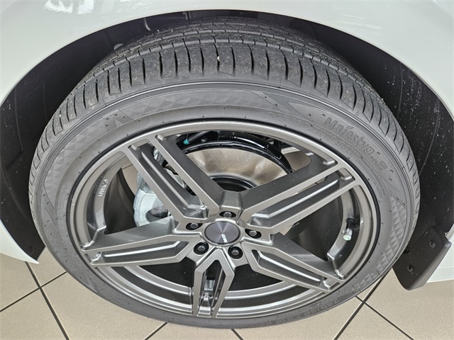 Vehicle image 6 of 20
