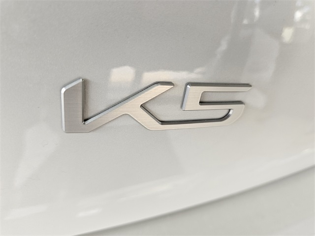 Vehicle image 17 of 20