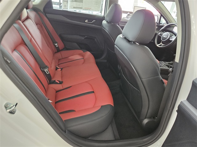 Vehicle image 7 of 20