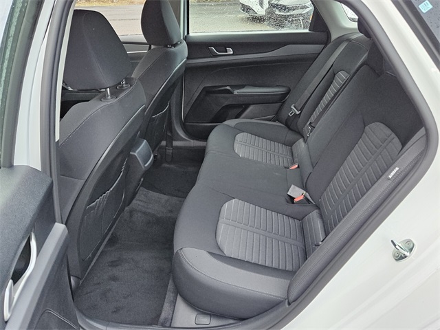 Vehicle image 19 of 22