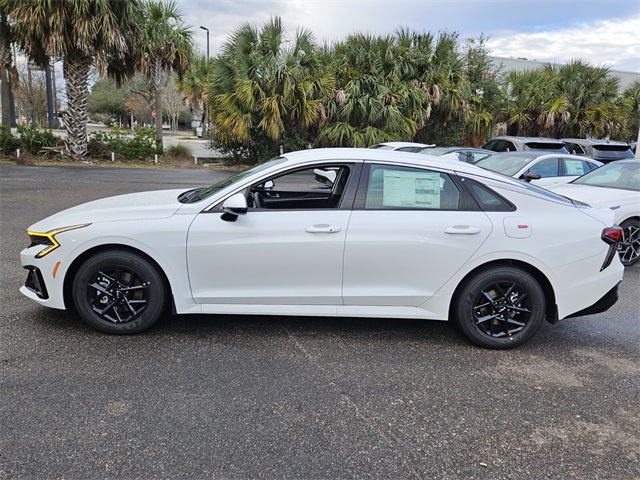 Vehicle image 5 of 22