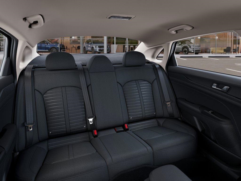 Vehicle image 14 of 27