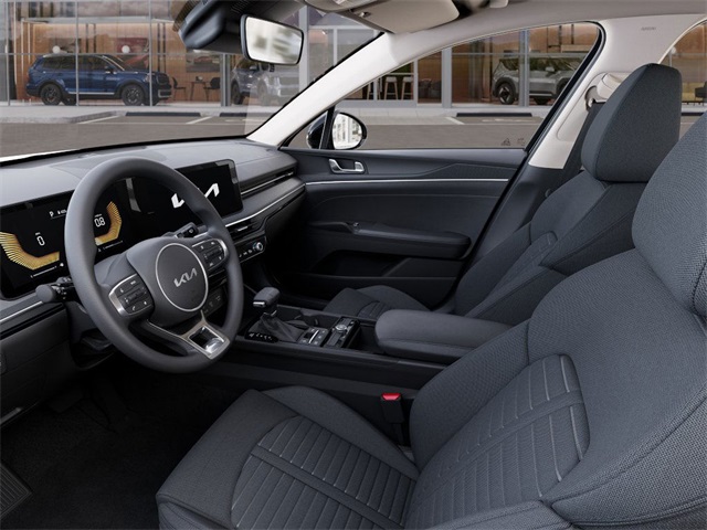 Vehicle image 17 of 27