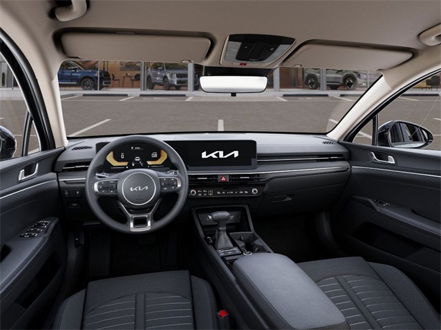 Vehicle image 14 of 27