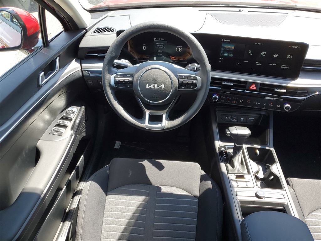 Vehicle image 23 of 27
