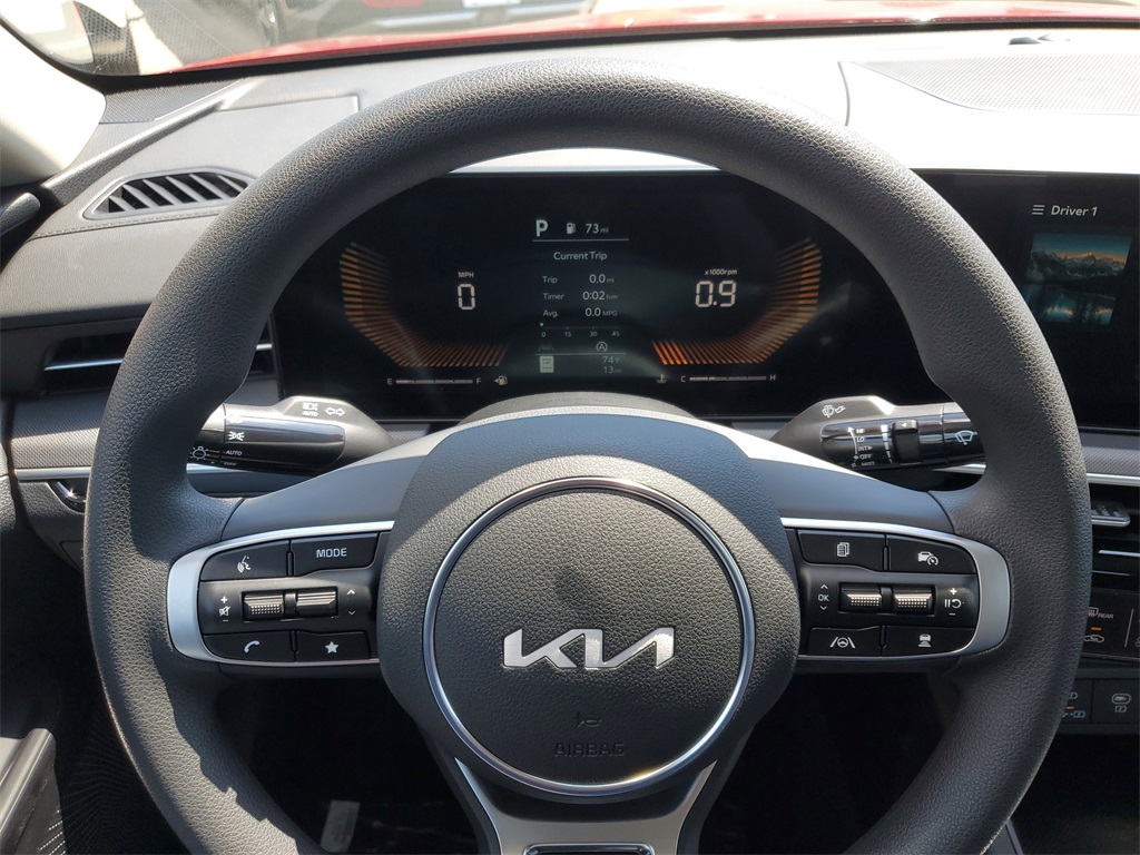Vehicle image 10 of 27