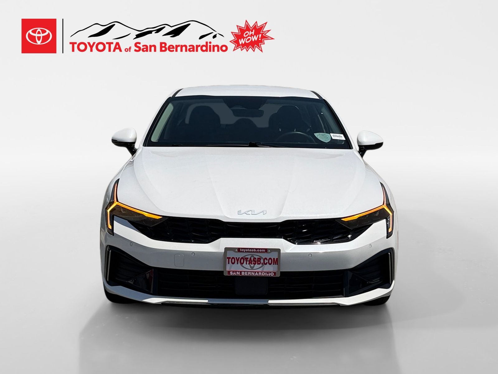 2025 Kia K5 LXS Image 2 of 24