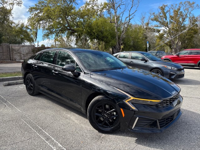 2025 Kia K5 LXS Image 4 of 22