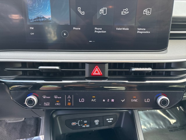 2025 Kia K5 LXS Image 17 of 22