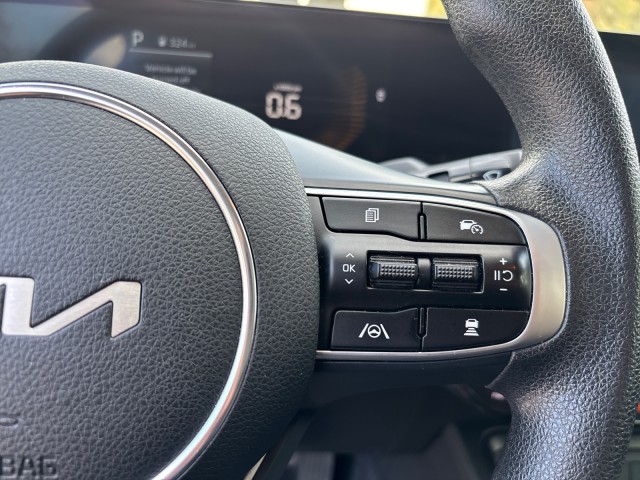 2025 Kia K5 LXS Image 22 of 22