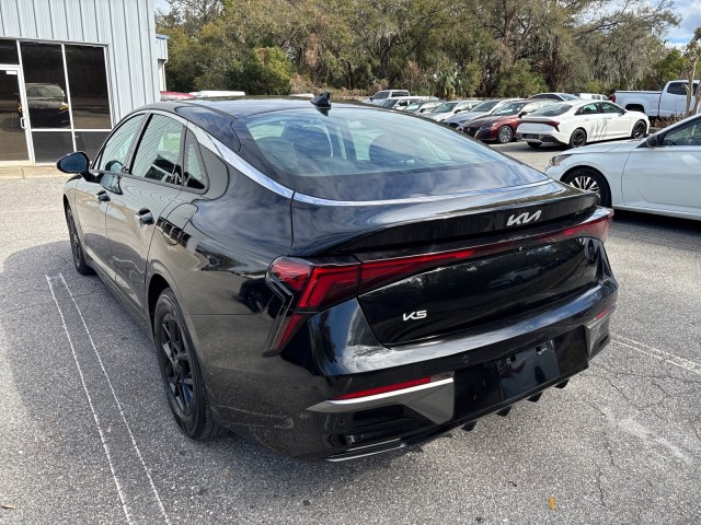 2025 Kia K5 LXS Image 9 of 22