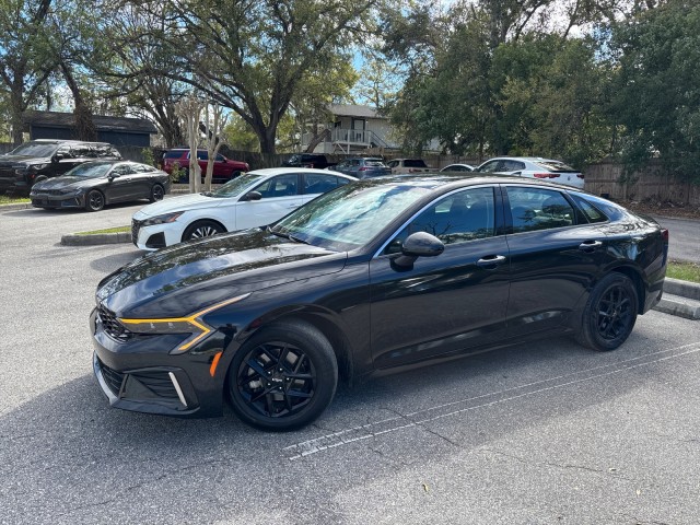 2025 Kia K5 LXS Image 3 of 22