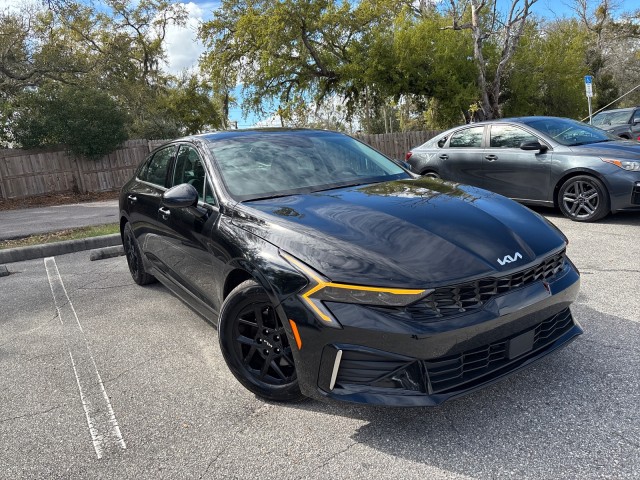 2025 Kia K5 LXS Image 6 of 22