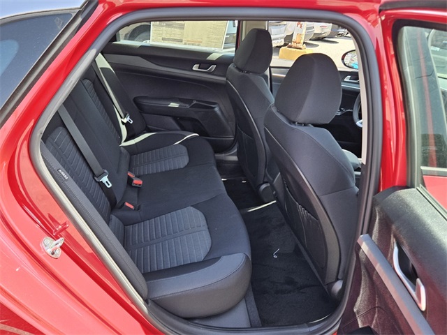 Vehicle image 10 of 22