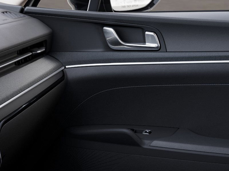 Vehicle image 25 of 27