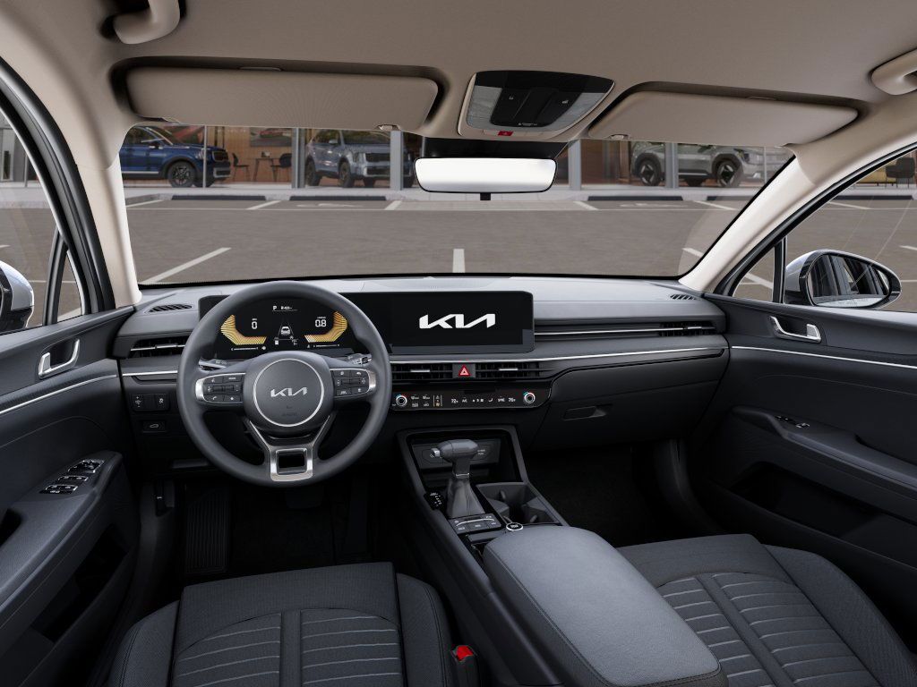 Vehicle image 14 of 27