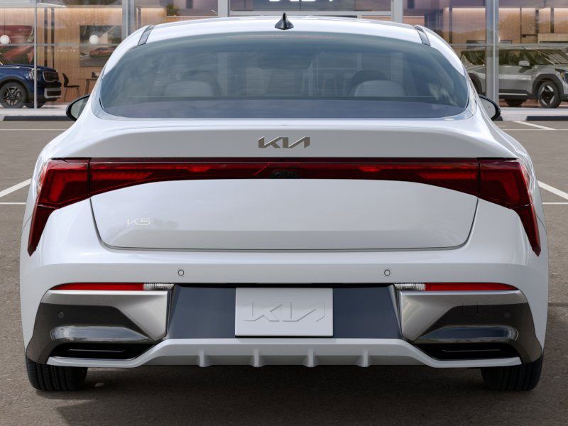 Vehicle image 8 of 27