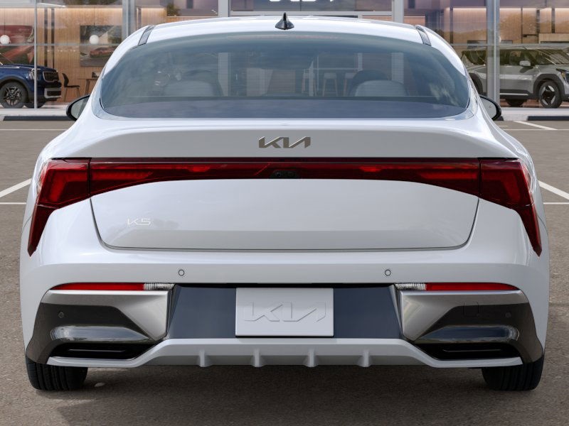 Vehicle image 8 of 27