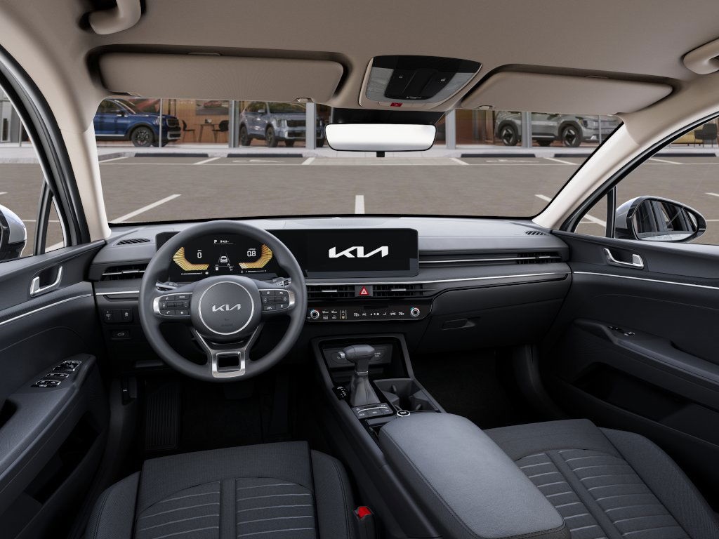 Vehicle image 14 of 27