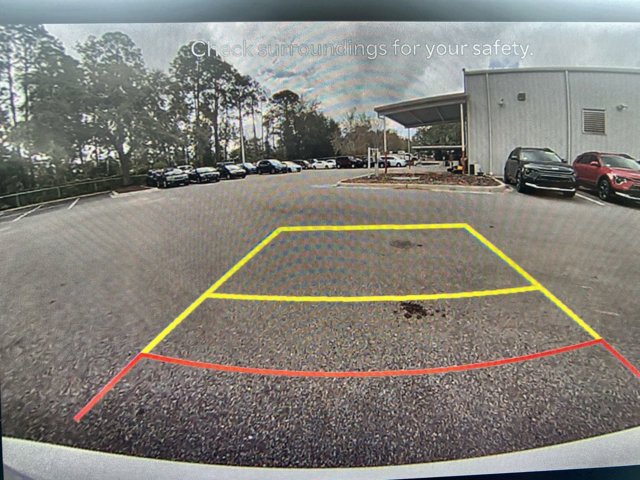 Vehicle image 20 of 31