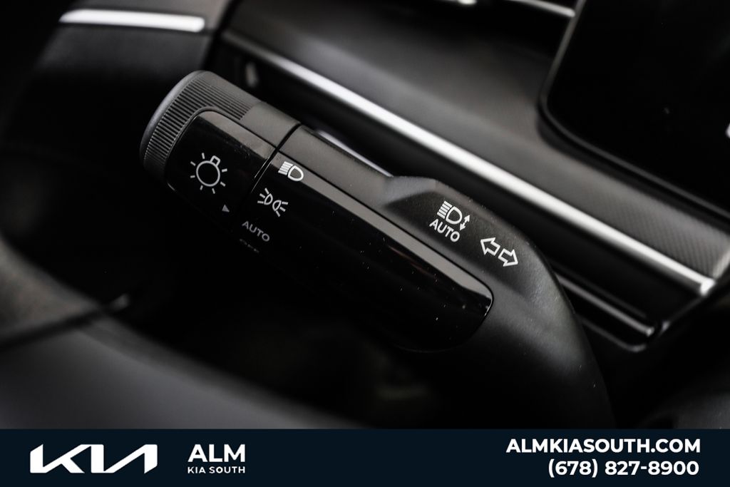 Vehicle image 22 of 90
