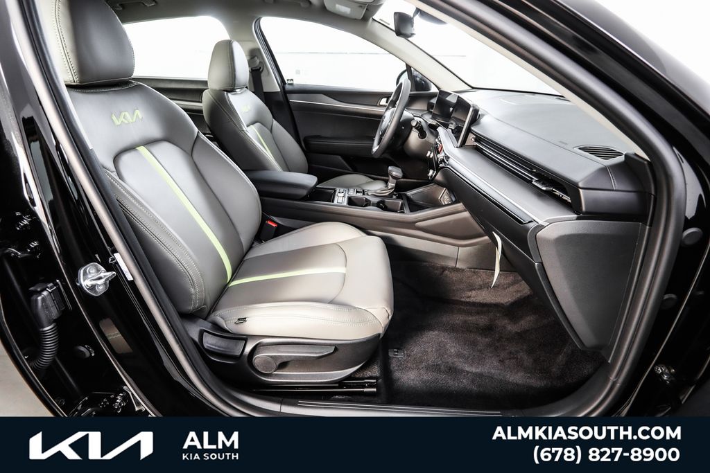 Vehicle image 70 of 90