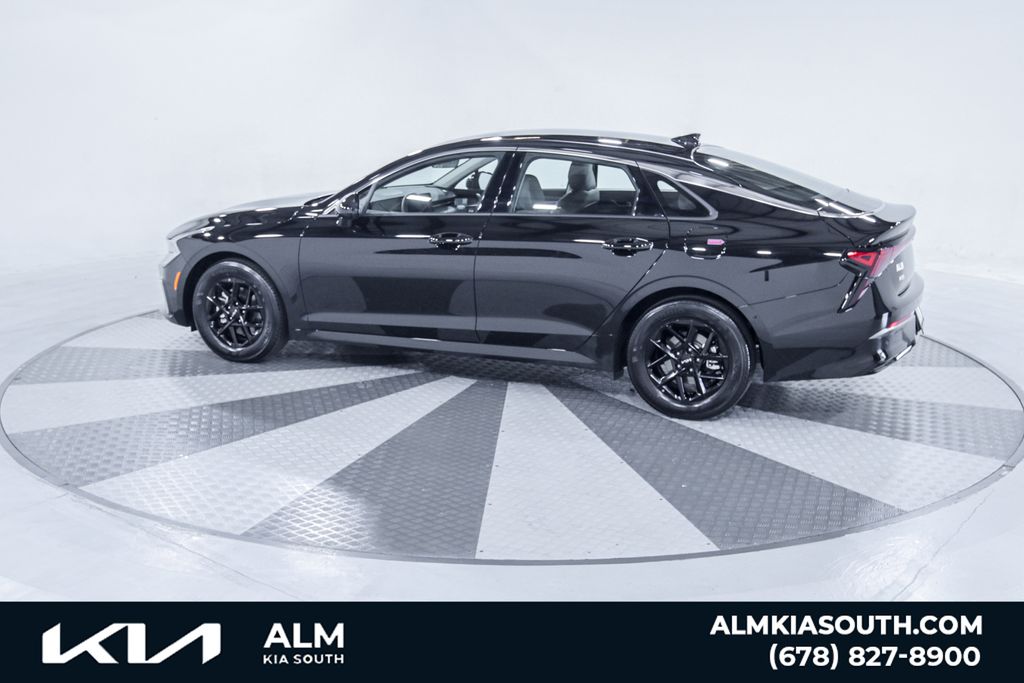 Vehicle image 10 of 90