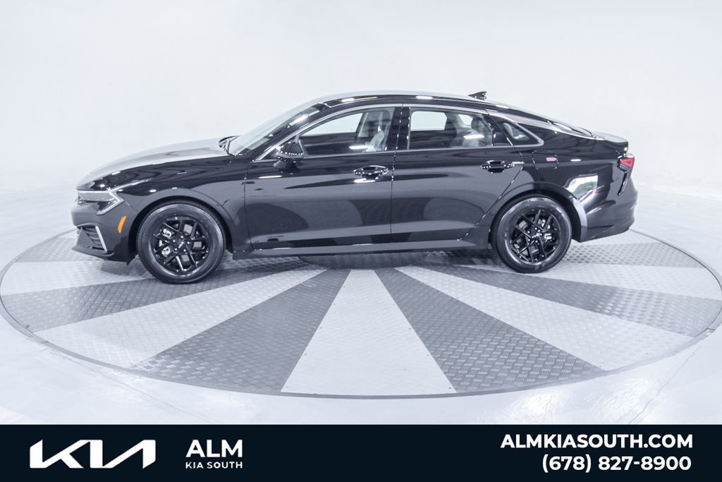 Vehicle image 13 of 90