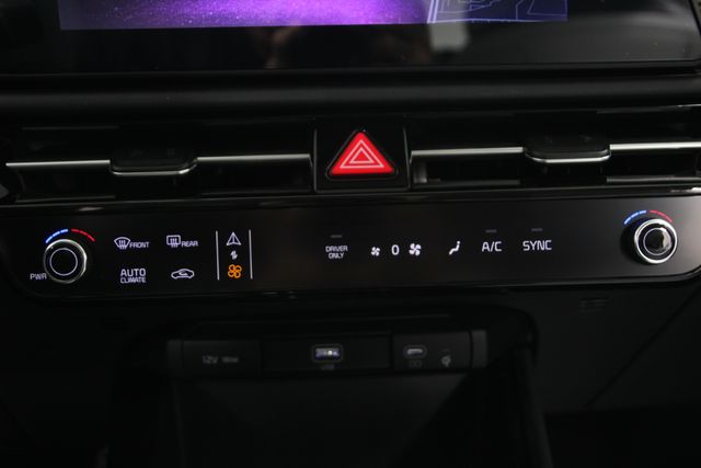 Vehicle image 29 of 44