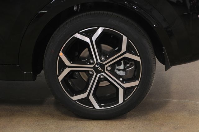 Vehicle image 15 of 44