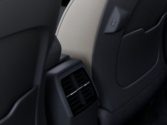 Vehicle image 43 of 44