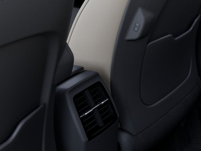 Vehicle image 26 of 27