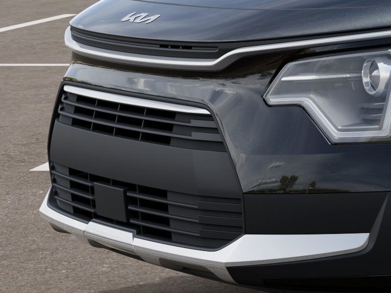Vehicle image 13 of 27