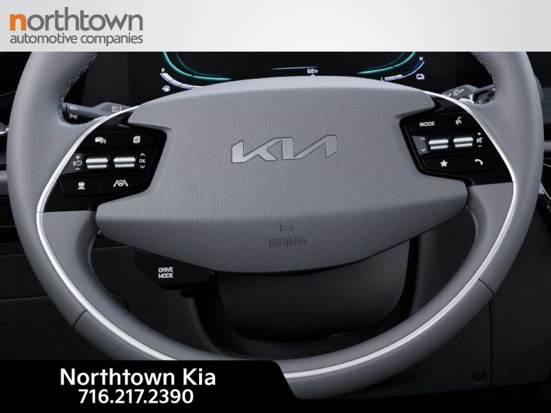 Vehicle image 25 of 30