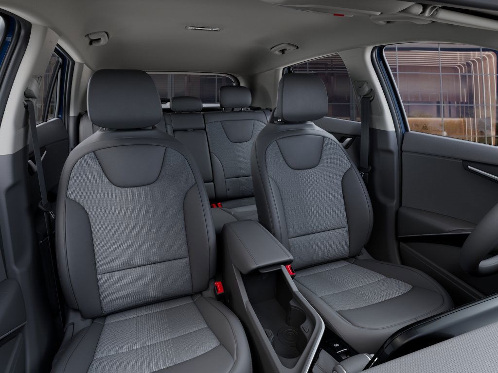 Vehicle image 15 of 27