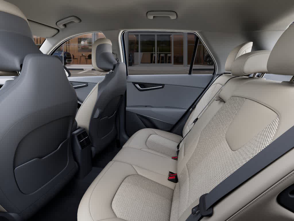 Vehicle image 18 of 27
