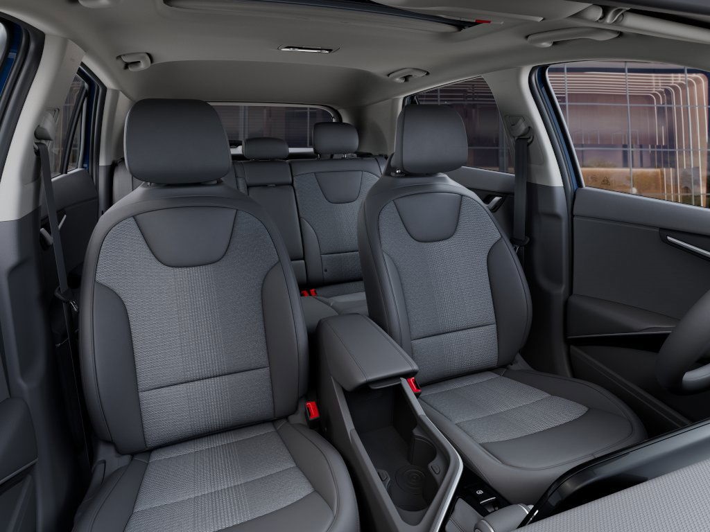 Vehicle image 15 of 27