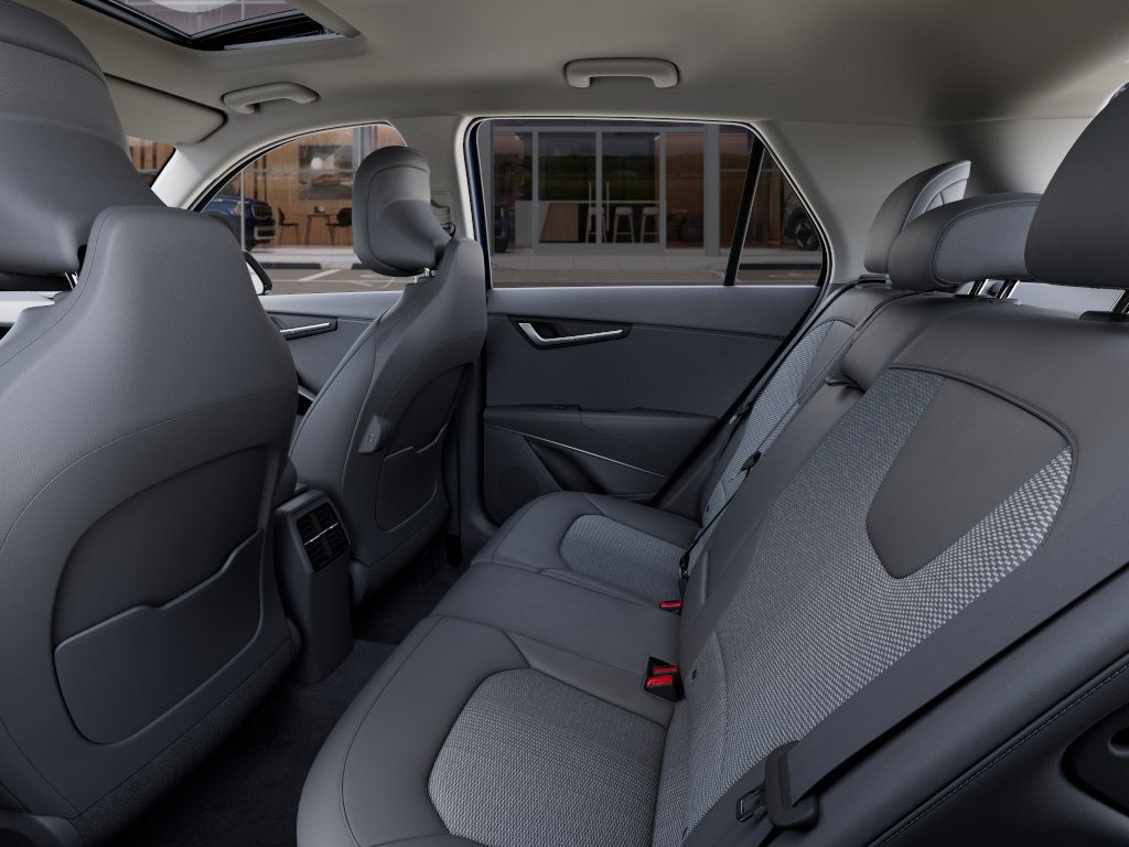 Vehicle image 18 of 27