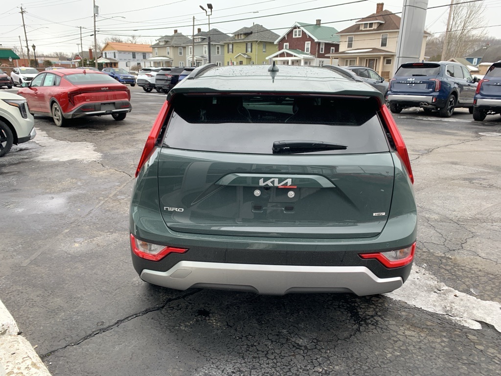 Vehicle image 5 of 32