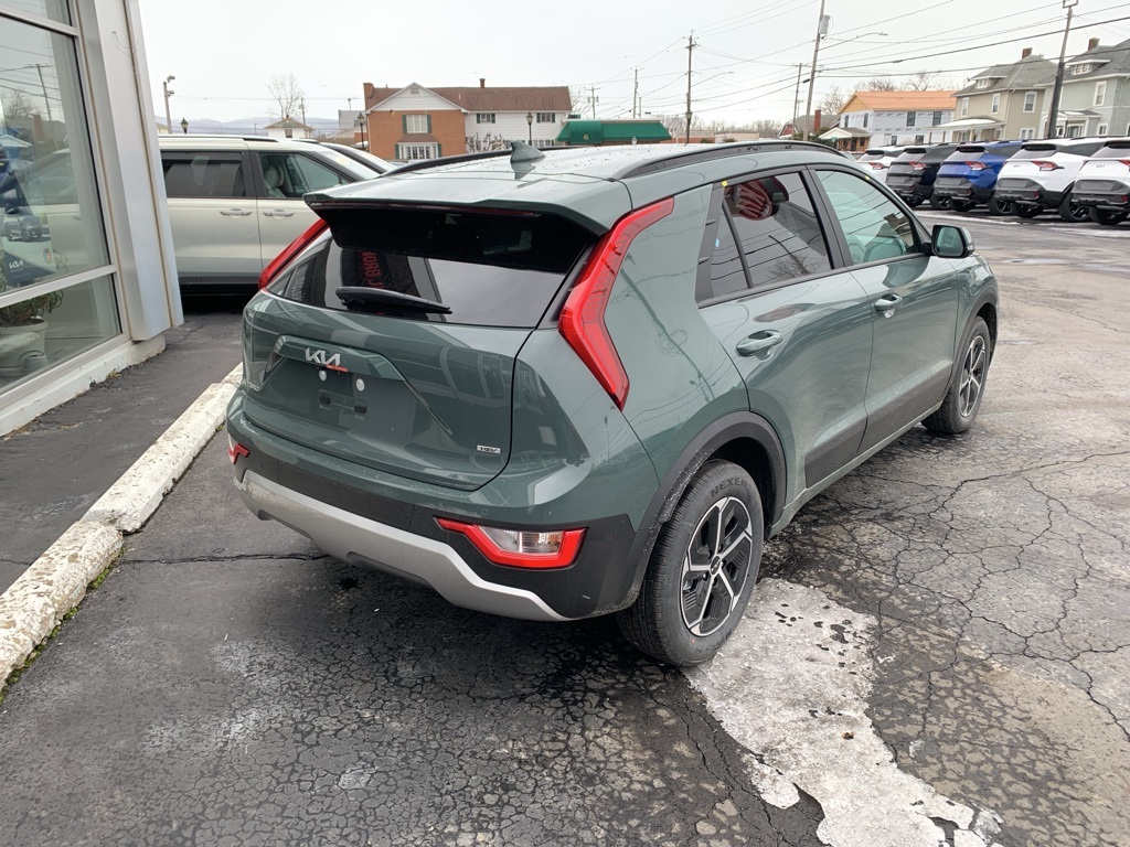 Vehicle image 3 of 32