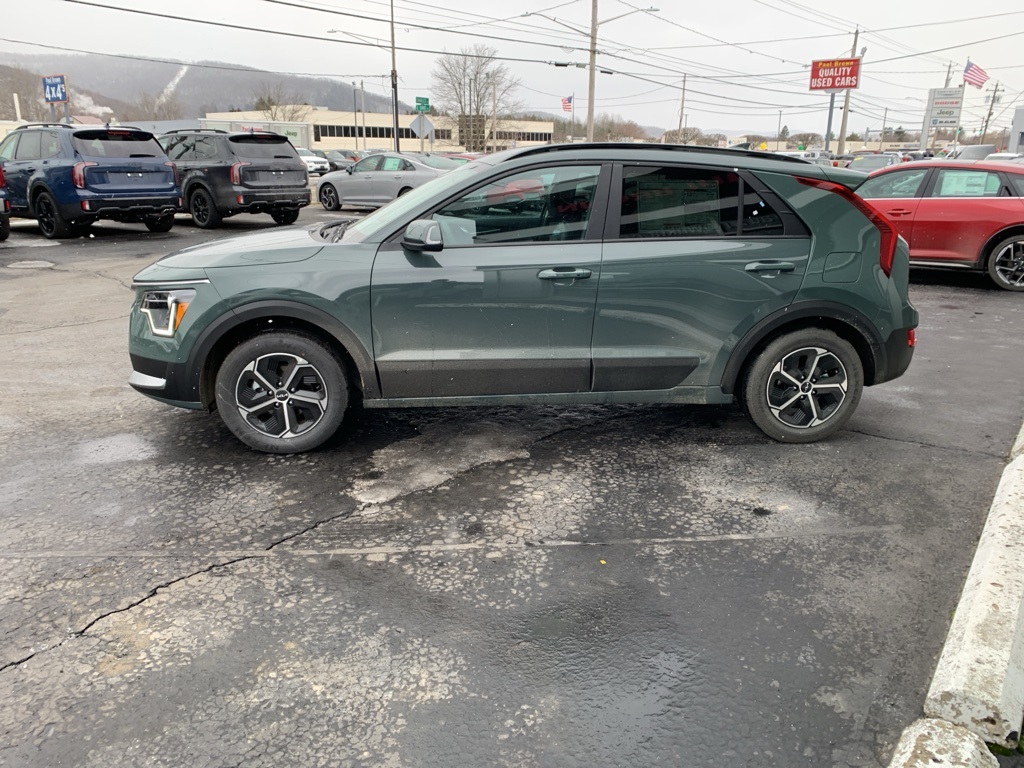 Vehicle image 2 of 32