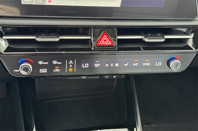 2025 Kia Niro SX Image 11 of 37