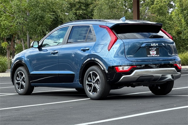 2025 Kia Niro SX Image 8 of 37
