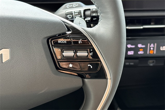 2025 Kia Niro SX Image 34 of 37