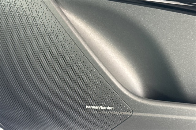 2025 Kia Niro SX Image 33 of 37