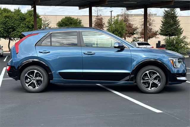2025 Kia Niro SX Image 6 of 37