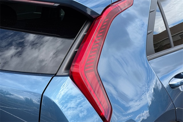 2025 Kia Niro SX Image 31 of 37