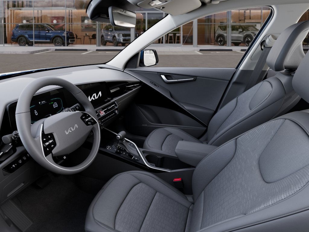Vehicle image 17 of 27